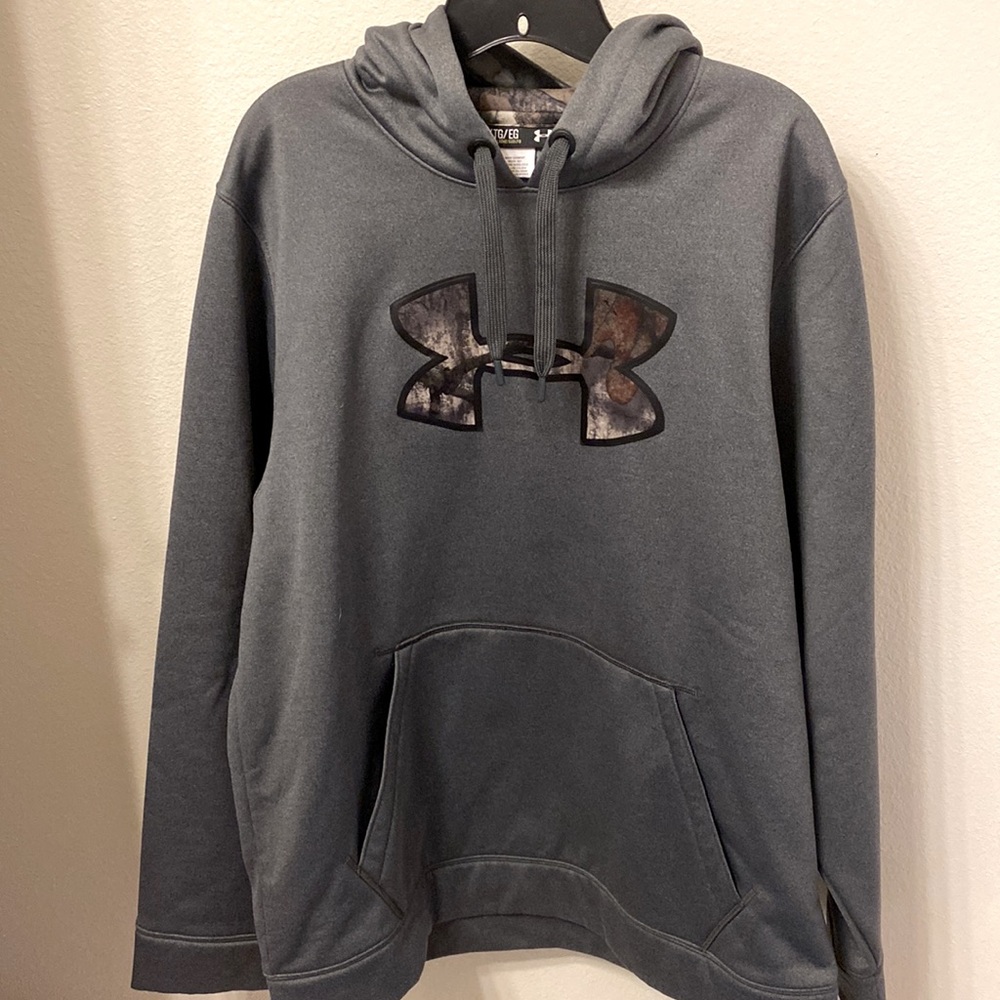 Mens Underarmour sweatshirt